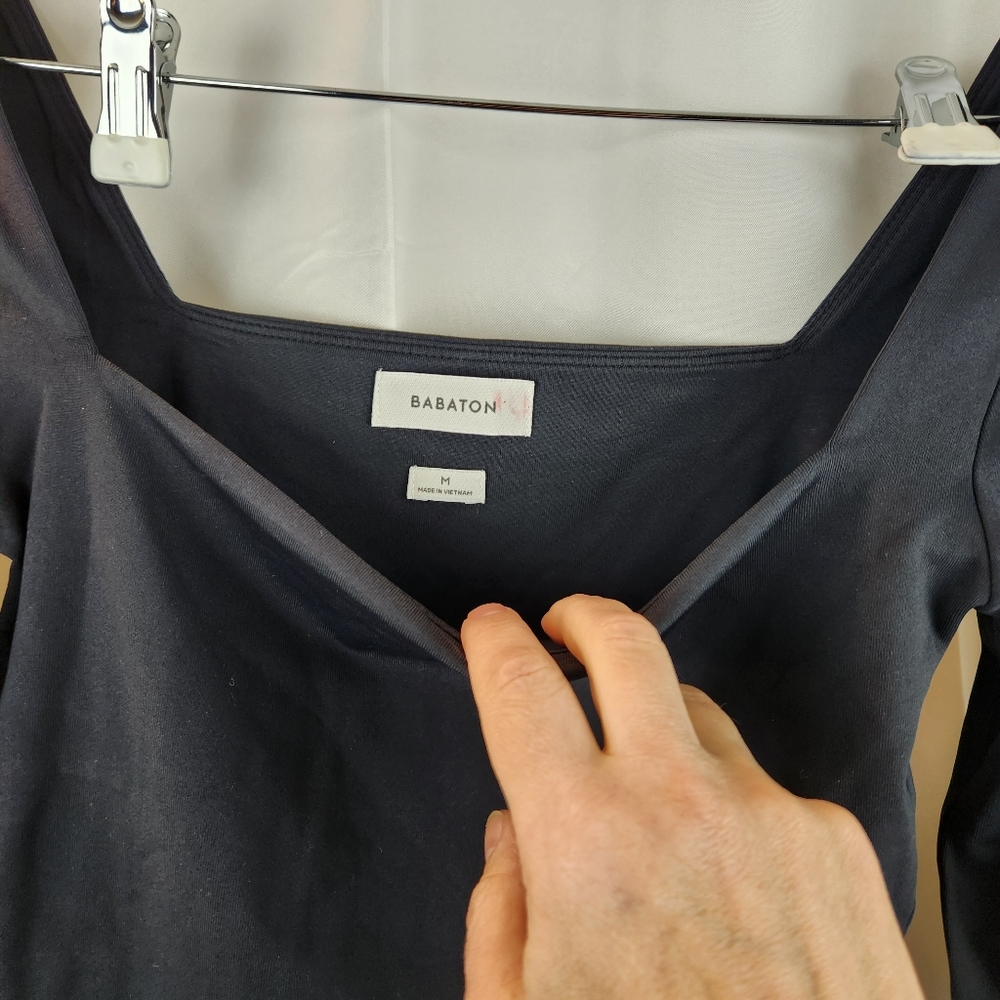 Aritzia Babaton Contour Long sleeve shirt size M BNWT - Picture 8 of 10